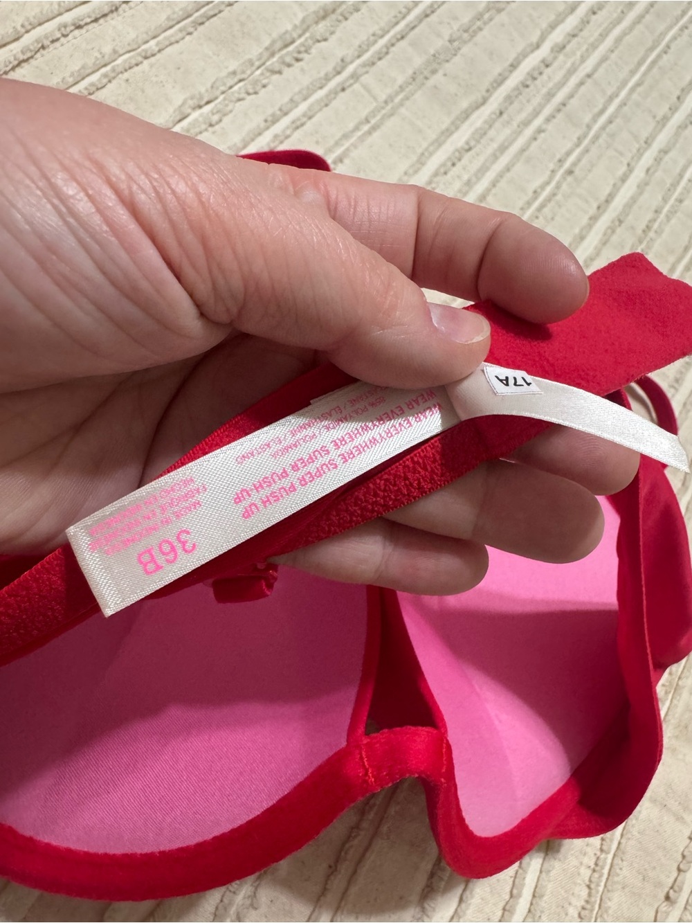 PINK Victoria's Secret Wear Everywhere Super Push-Up Bra - Picture 4 of 4